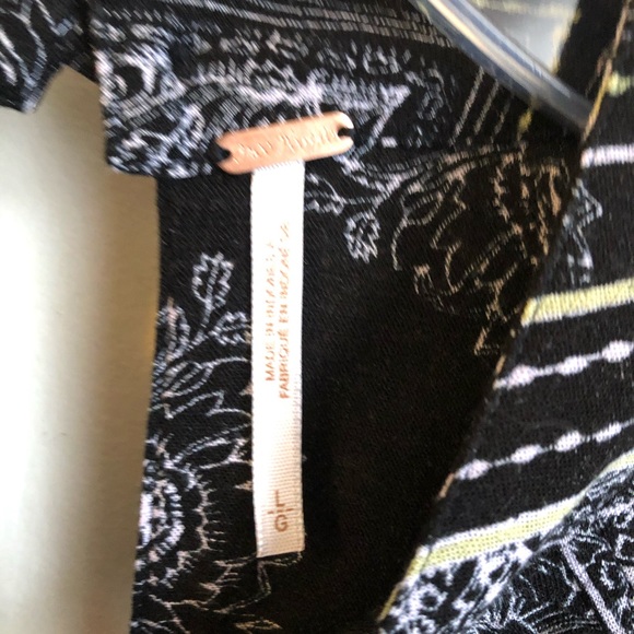 Sold! walking on a dream oversized tunic top - Picture 7 of 8